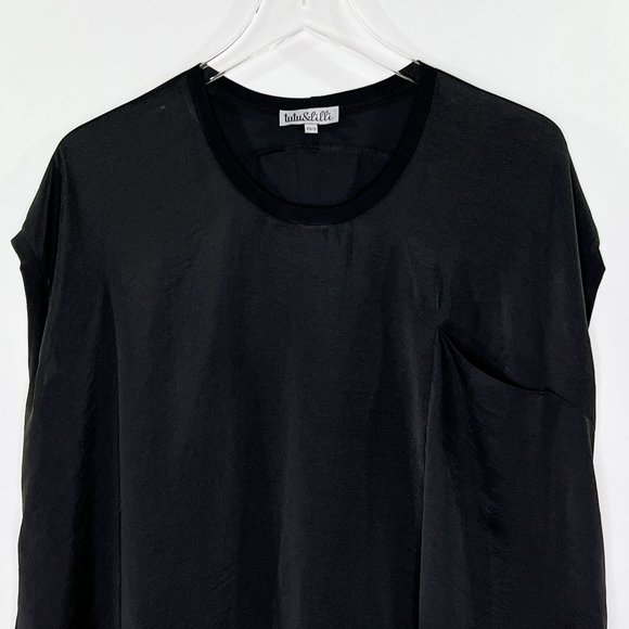 Tutu & Lilli S Black Satin Flowy Tunic Ruffle Hem Short Sleeves Round Neck - Picture 3 of 7